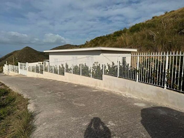 Casa trilocale in vendita in Mondragone