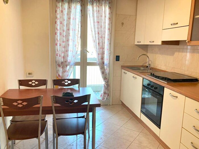 Appartamento bilocale in affitto in Via Guido Cavalcanti, Pasteur, Milano
