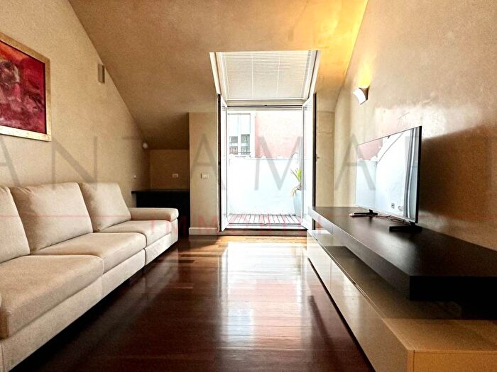 Appartamento bilocale in affitto in Largo Benedetto Cairoli, Cadorna Castello, Milano