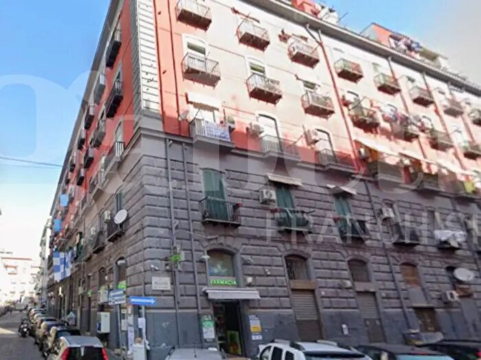 Appartamento con 5 locali in vendita in Via Macedonio Melloni, Napoli