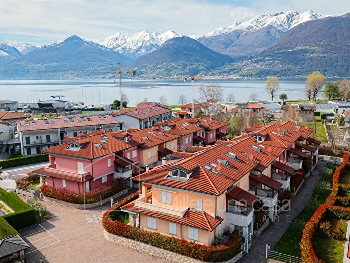 Appartamento quadrilocale in vendita in Via alle Torri, Colico