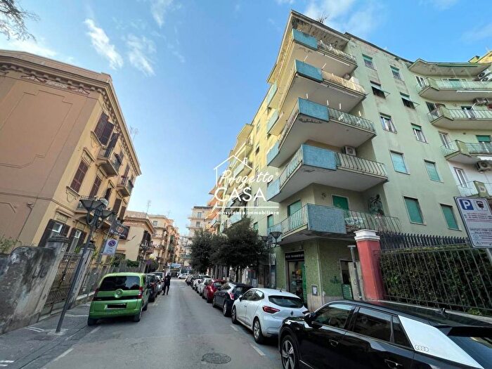 Appartamento quadrilocale in affitto in Via Roma, Portici