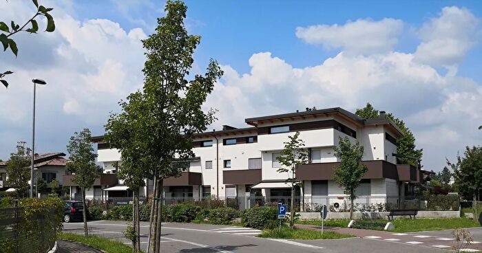 Appartamento quadrilocale in vendita in Circonvallazione Leuceriano, Bergamo