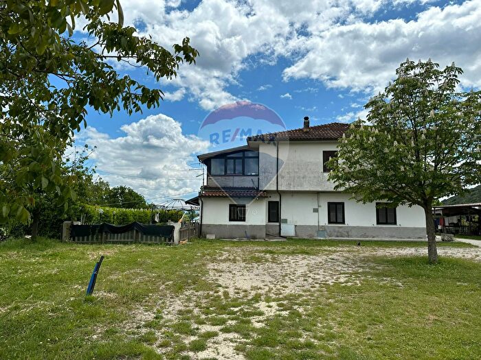 Casa con 12 locali in vendita in Località Colle, Colli A Volturno