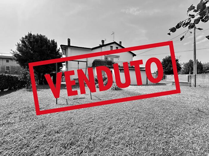 Casa con 5 locali in vendita in Mossa