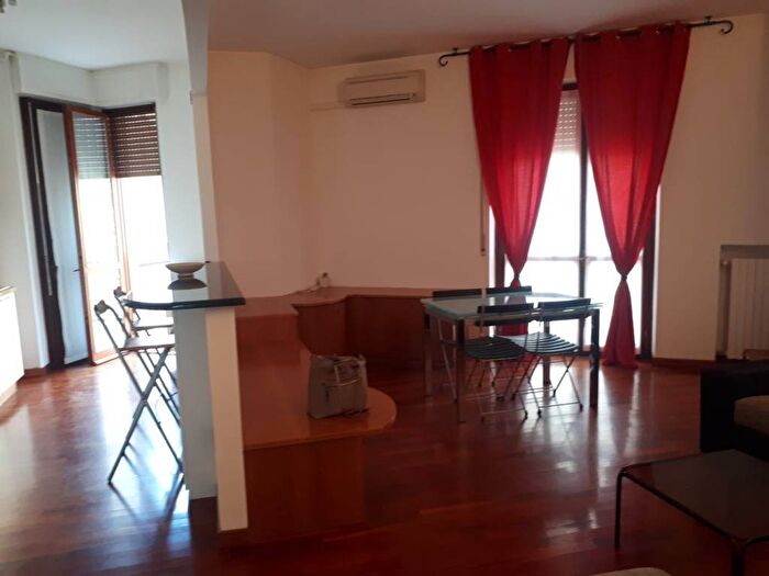 Appartamento bilocale in affitto in Piazza Riccardo Wagner, Vercelli Wagner, Milano