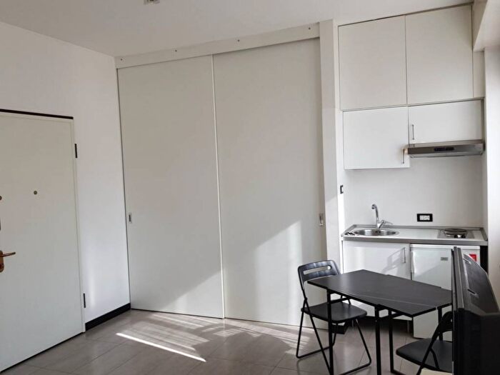 Appartamento monolocale in affitto in Farini, Milano