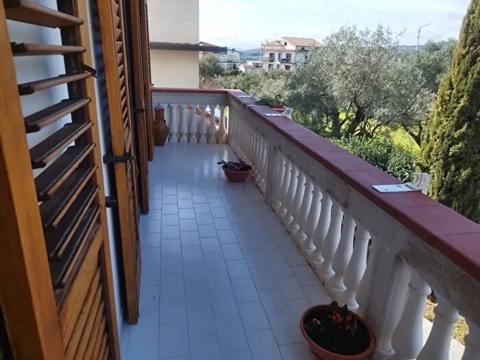 Appartamento quadrilocale in vendita in Via Tommaso Bruno, Francavilla Marittima