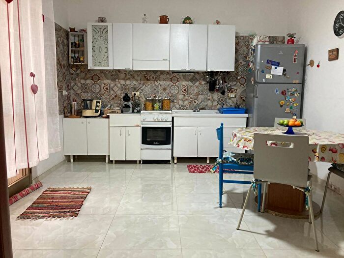 Casa con 7 locali in vendita in Via dei Gigli, Ispica