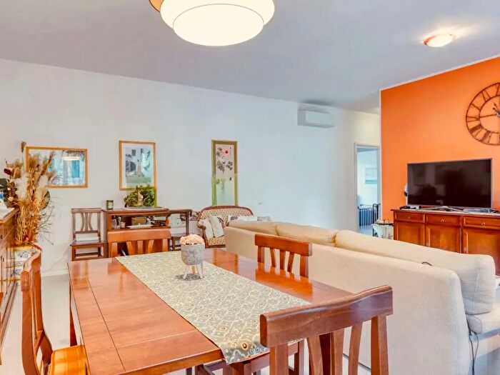 Appartamento trilocale in vendita in Via Isonzo, Varese