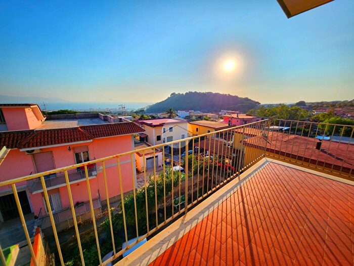 Appartamento trilocale in vendita in Via Cappella degli Orefici, Torre Del Greco