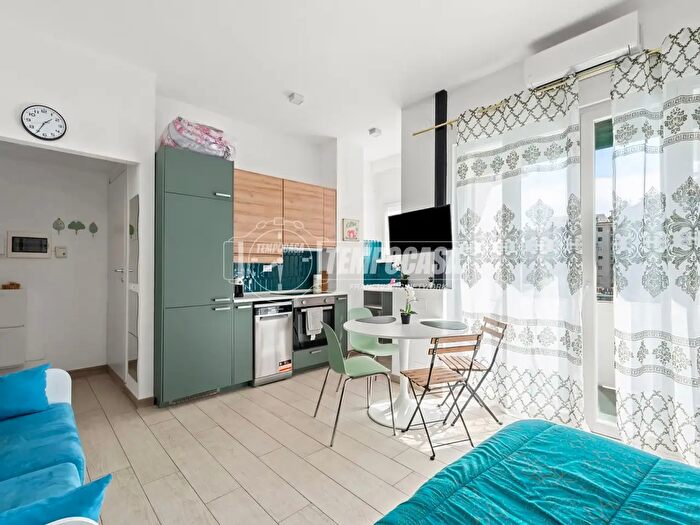 Appartamento monolocale in vendita in Via Illirico, Milano