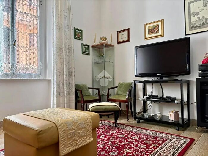 Appartamento quadrilocale in vendita in Via Venezia, Genova