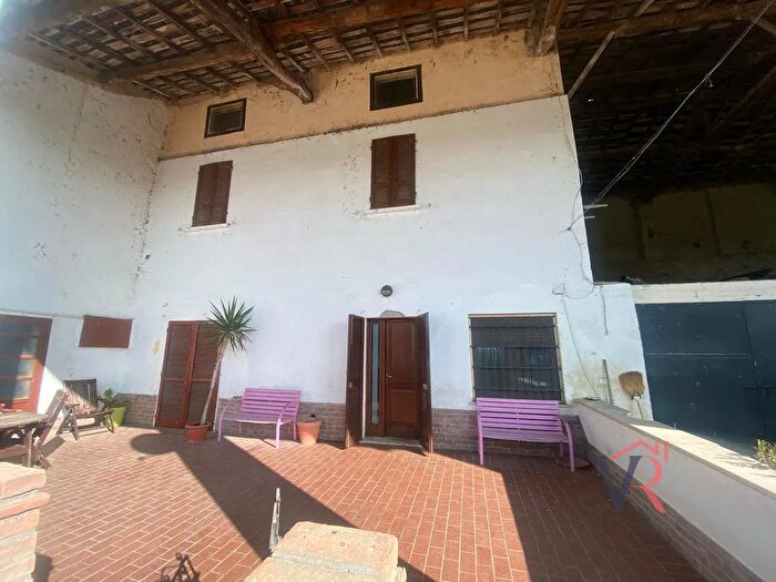 Casa con 5 locali in vendita in Barbariga