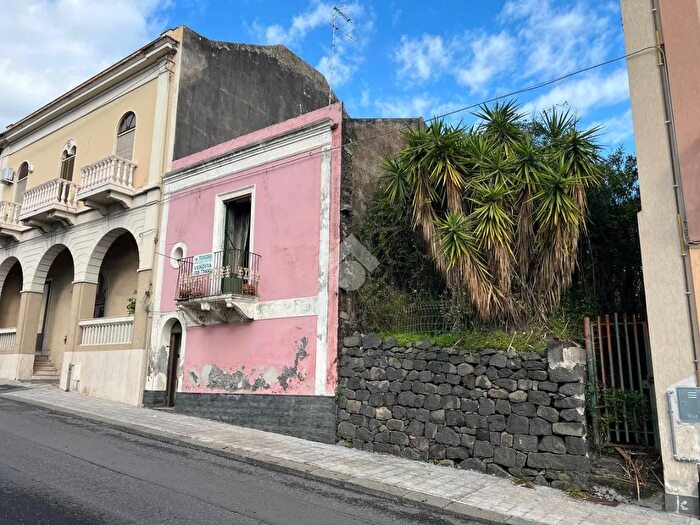 Casa trilocale in vendita in Via Enrico Toti, Riposto