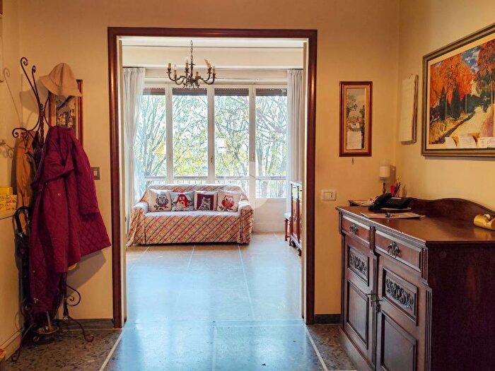 Appartamento quadrilocale in affitto in Viale Manfredo Fanti, Campo di Marte, Firenze