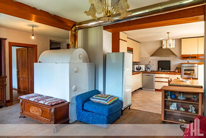 Casa con 7 locali in vendita in Val di Zoldo