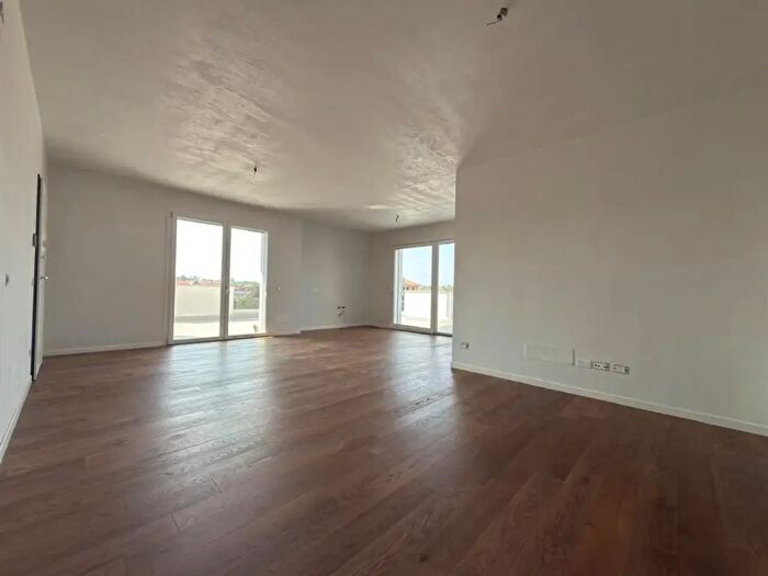 Appartamento quadrilocale in vendita in Via San Marco, Vittuone