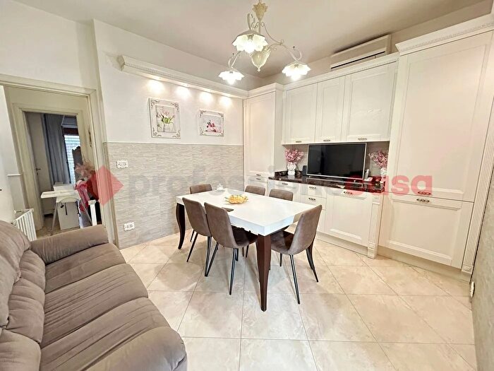 Appartamento quadrilocale in vendita in Via Bellezza, Bari