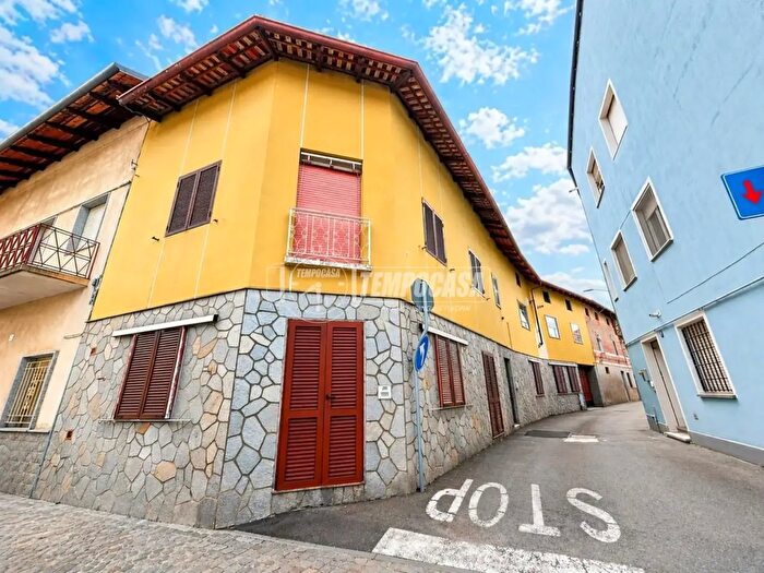 Appartamento quadrilocale in vendita in Via Sergente Giovanni Siletti, Tronzano Vercellese