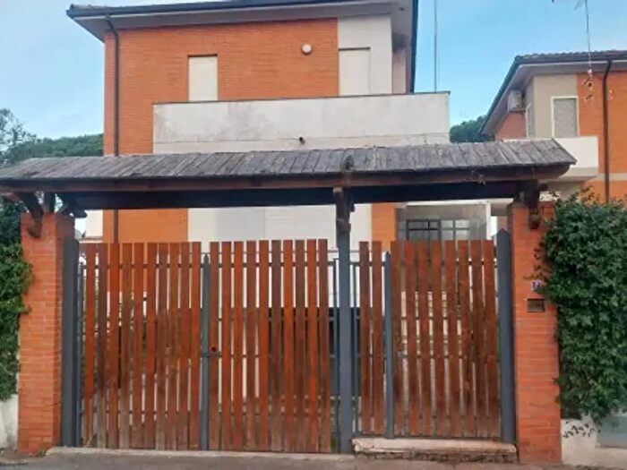 Casa con 6 locali in vendita in Lido Arcobaleno, Terracina