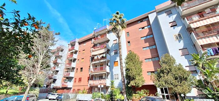 Appartamento con 5 locali in vendita in Via Palermo, Messina