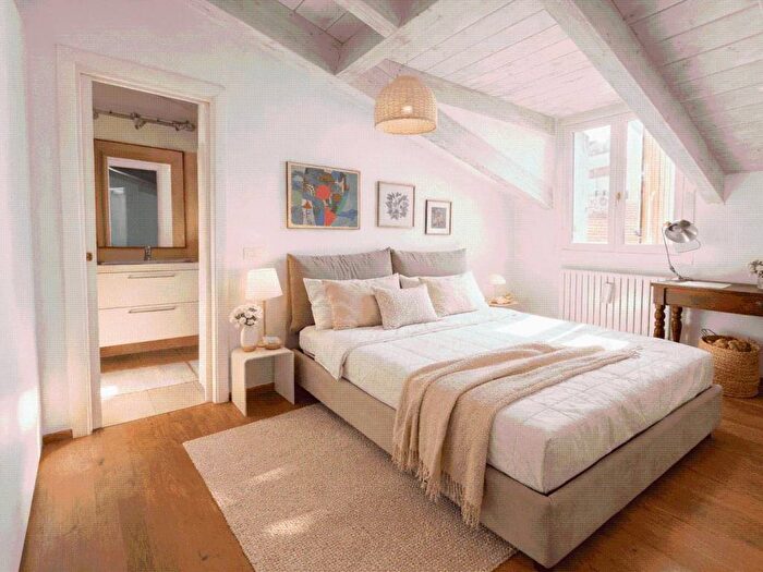 Appartamento trilocale in affitto in Piazzale Carlo Maciachini, Farini, Milano