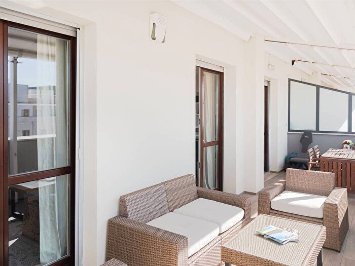 Appartamento trilocale in affitto in Piazza Alessandro Bonsanti, Porta al Prato San Jacopino, Firenze