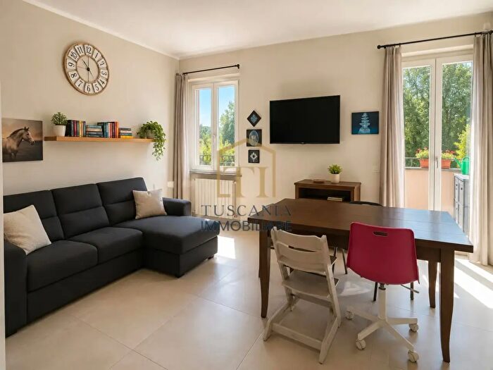 Appartamento quadrilocale in vendita in Colle Di Val D'Elsa