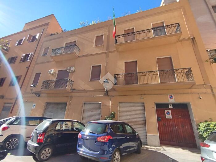 Appartamento con 7 locali in vendita in Via Magistrale, Trapani