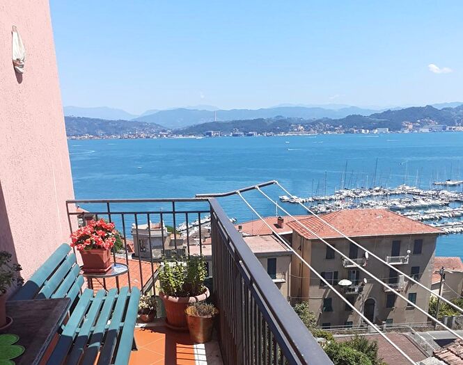 Appartamento con 5 locali in vendita in Portovenere