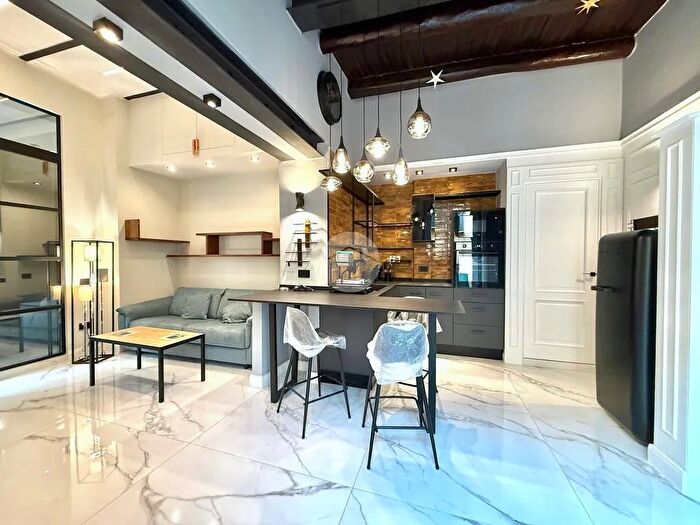 Appartamento bilocale in vendita in Via Concezione a Montecalvario, Napoli