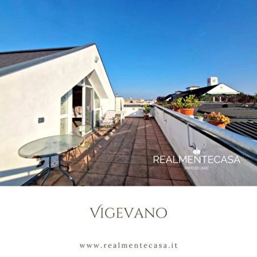 Appartamento quadrilocale in vendita in Via San Giacomo, Vigevano