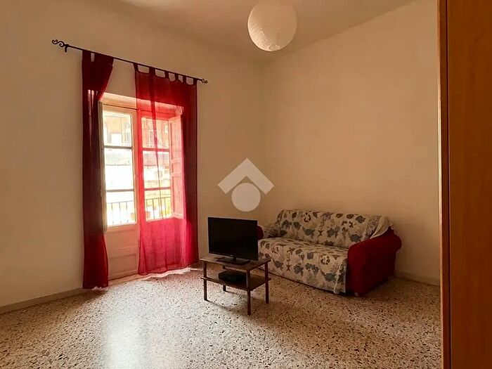 Appartamento quadrilocale in vendita in Via Monfenera, Palermo