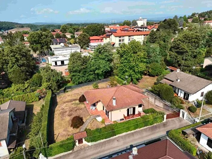 Casa quadrilocale in vendita in Via Cascina Torretta, Vergiate