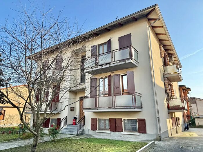 Appartamento trilocale in vendita in Via Fratelli Bandiera, San Secondo Parmense