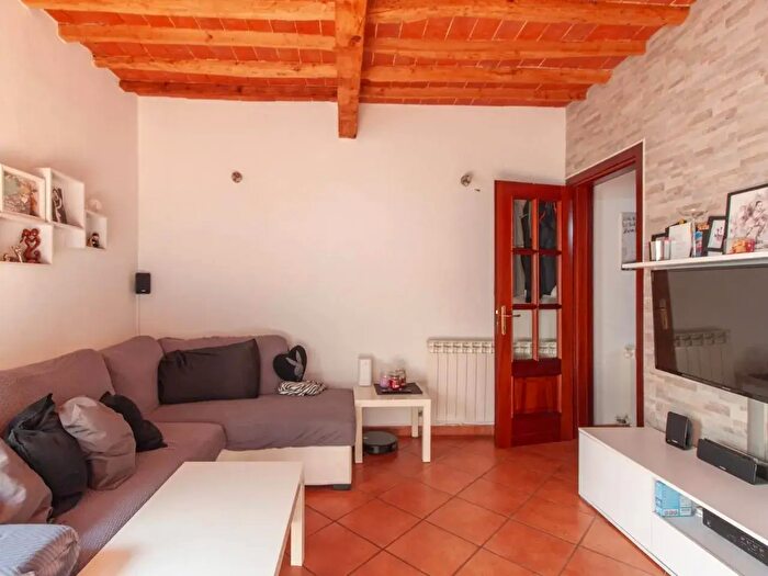 Casa quadrilocale in vendita in Cascina