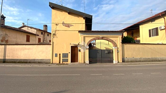 Appartamento bilocale in vendita in Via della Libertà, Mairano