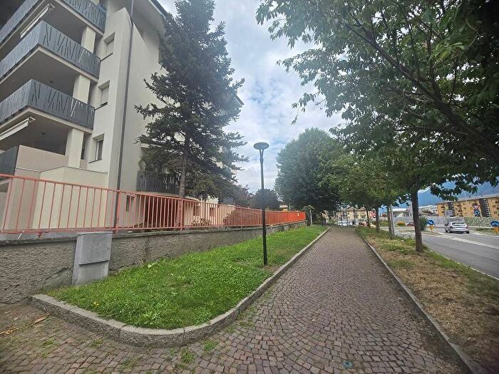 Appartamento monolocale in affitto in Via Edelweiss, Centro, Aosta