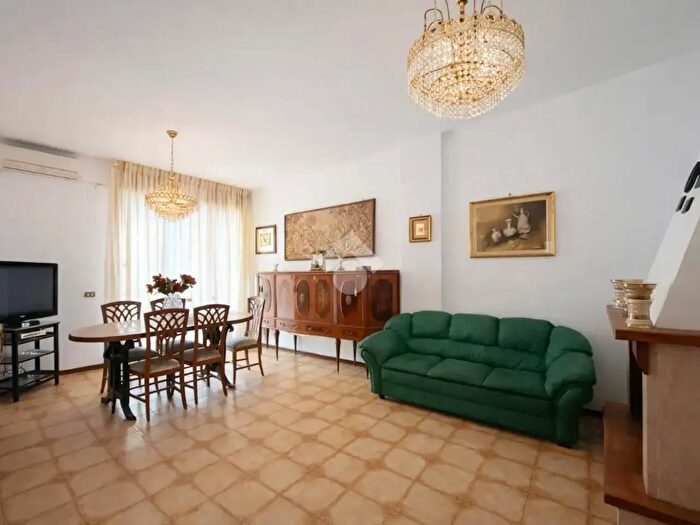 Appartamento quadrilocale in affitto in Via Ovidio, Lanciano