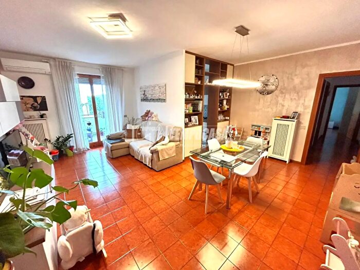 Appartamento trilocale in vendita in Roma