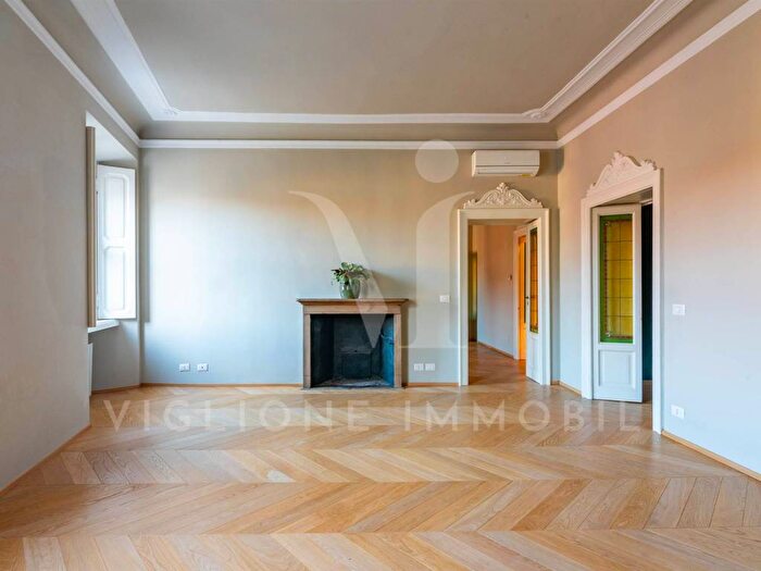 Appartamento trilocale in affitto in Corso Magenta, San Vittore, Milano