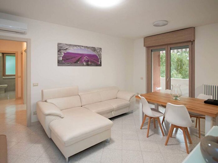 Appartamento trilocale in affitto in Via Crotone, Borgo Nuovo Navigatori, Verona