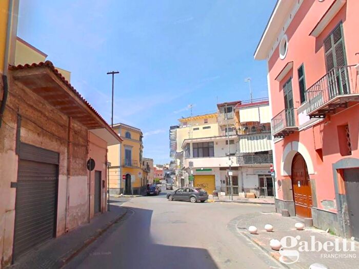 Appartamento trilocale in affitto in VIA CARLO POERIO, Centro, Pomigliano dArco