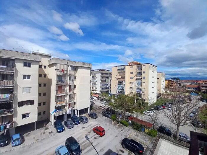 Appartamento con 5 locali in vendita in Via Giorgio Amendola, Villaricca