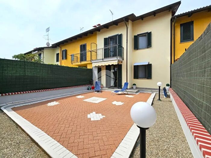 Casa con 5 locali in vendita in Via Silvio Pellico, Rondissone