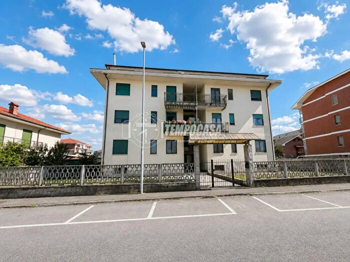 Appartamento quadrilocale in vendita in Via Santorre di Santarosa, None