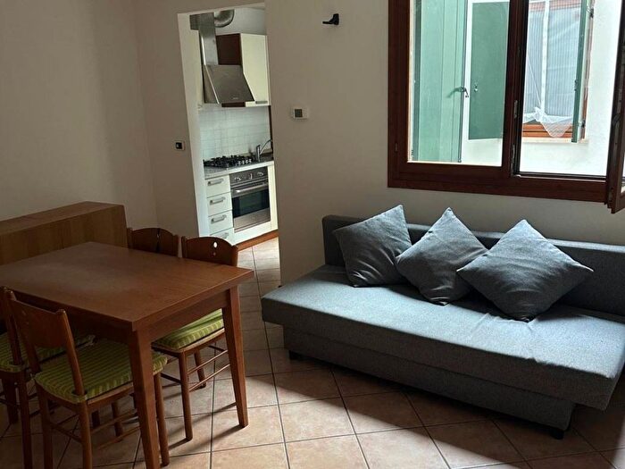 Appartamento bilocale in affitto in Via Santa Chiara, Santo, Padova