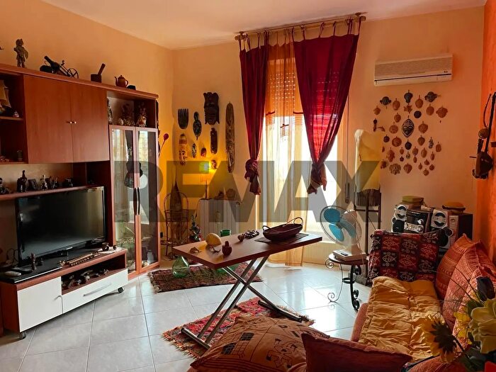 Appartamento trilocale in vendita in Via Pasquale Sgandurra, Siracusa