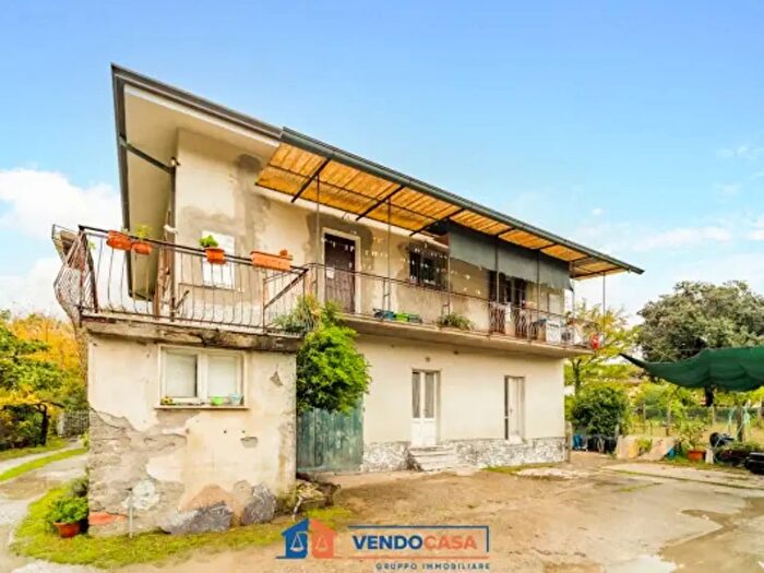 Appartamento quadrilocale in vendita in Via Luni, Massa